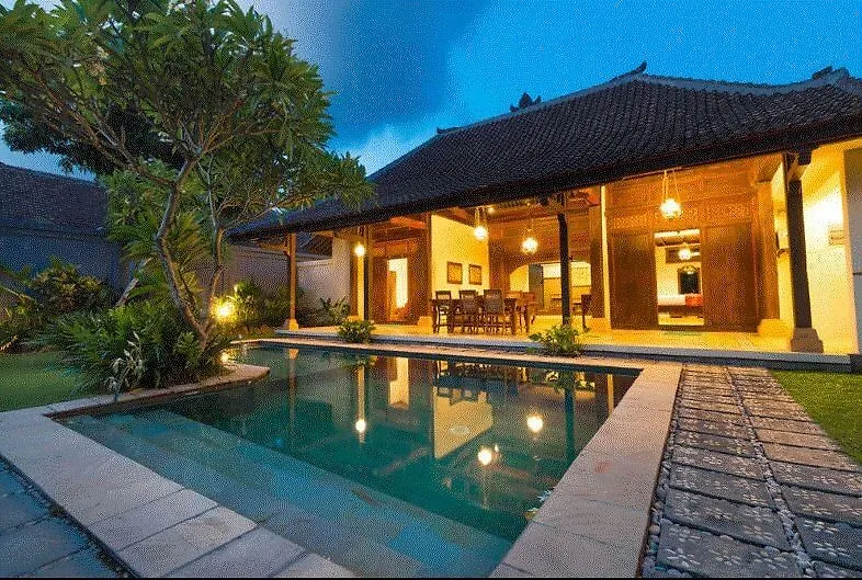 Bali Royal Heritage Villas 세미냑